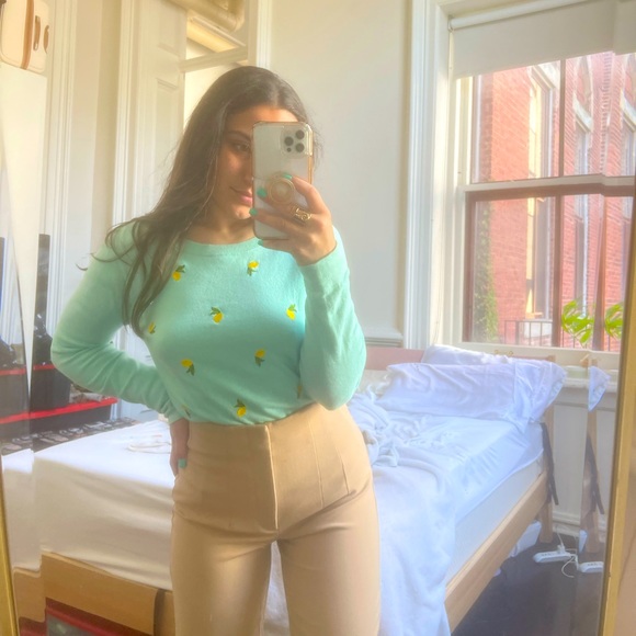J.CREW LIGHT LEMON PRINTED SWEATSHIRT - Picture 1 of 6
